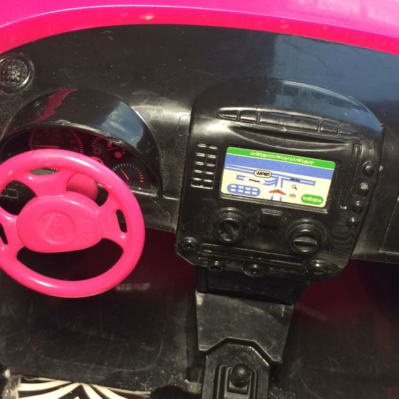 Hot Pink Barbie Car - Picture 5 of 8